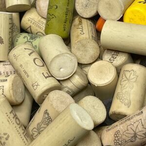 75 SYNTHETIC WINE BOTTLE CORKS Red White Nice Variety Crafting Wedding Recycled!